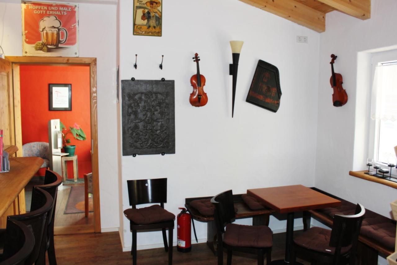Landhotel Zum Boehm Roth  Dış mekan fotoğraf