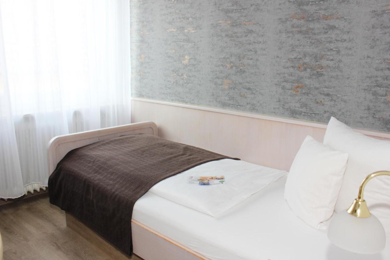 Landhotel Zum Boehm Roth  Dış mekan fotoğraf